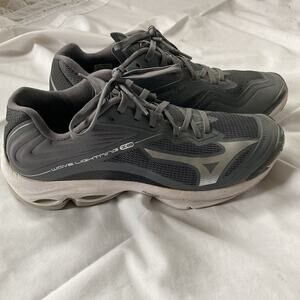 Mizuno Wave Lightning Z6 Size 40.5 Mens 8